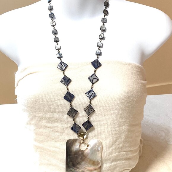 Rainbow Abalone Pendant & Dark Blue Mother of Pearl Bronze Link Long Necklace - Picture 3 of 15
